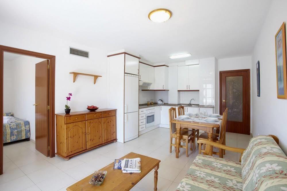 Apartamentos Intersalou Priorat المظهر الخارجي الصورة
