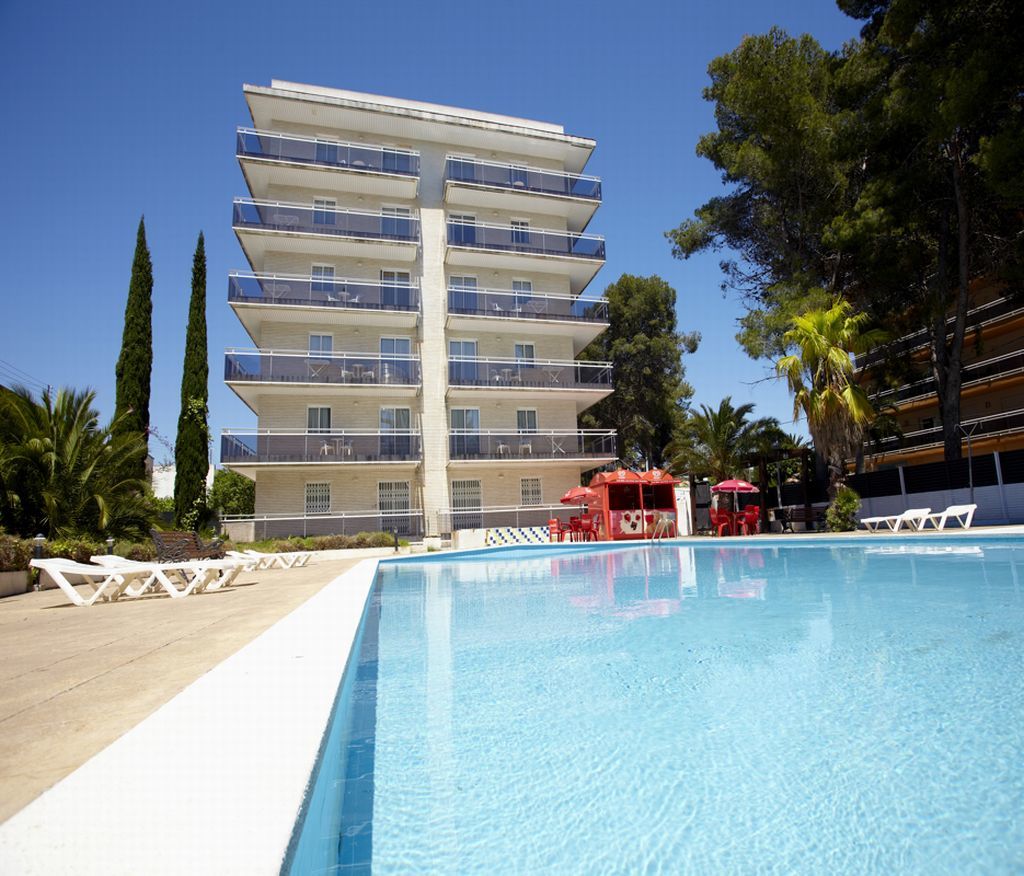 Apartamentos Intersalou Priorat المظهر الخارجي الصورة
