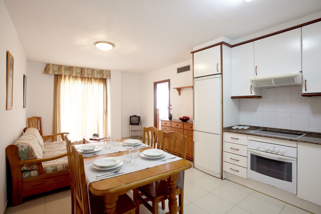 Apartamentos Intersalou Priorat المظهر الخارجي الصورة
